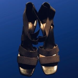 Vaneli  Strappy High Heeled Sandal 3.5” Pumps, BLACK BANDS/PATENT, Size 10M, EUC